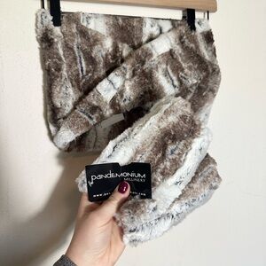 Pandemonium Millinery Fingerless gloves & neck scarf SET